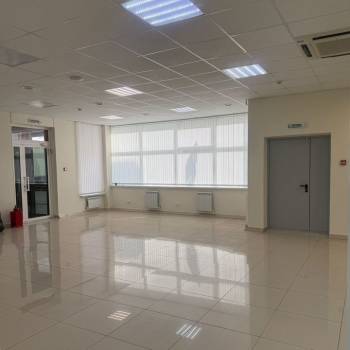 Сдается Нежилое помещение, 150 м²