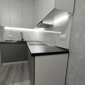 Продается 1-комнатная квартира, 37 м²