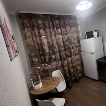 Сдается 1-комнатная квартира, 37 м²