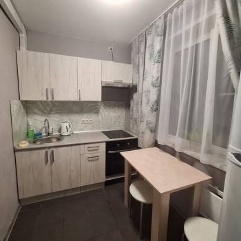 Сдается 1-комнатная квартира, 37 м²