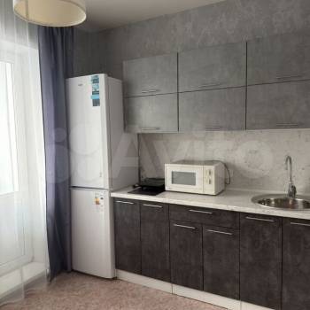 Сдается 1-комнатная квартира, 38 м²