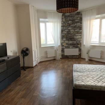 Сдается 1-комнатная квартира, 49 м²