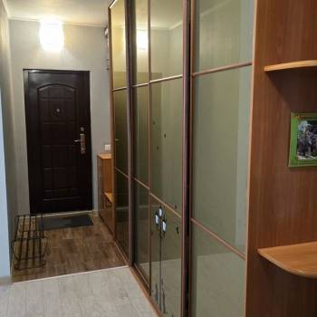 Продается Многокомнатная квартира, 77 м²