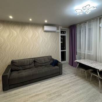 Сдается 1-комнатная квартира, 50 м²