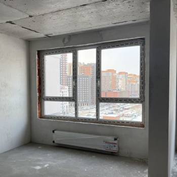 Продается 1-комнатная квартира, 64,7 м²