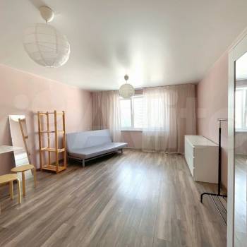 Сдается 1-комнатная квартира, 38 м²