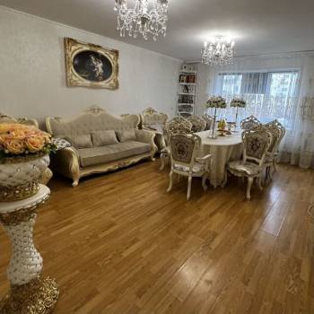 Сдается Многокомнатная квартира, 76,2 м²