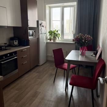 Сдается 1-комнатная квартира, 37,5 м²