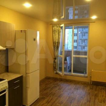 Сдается 1-комнатная квартира, 42 м²