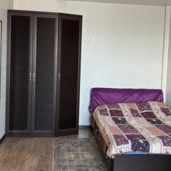 Сдается 1-комнатная квартира, 42 м²