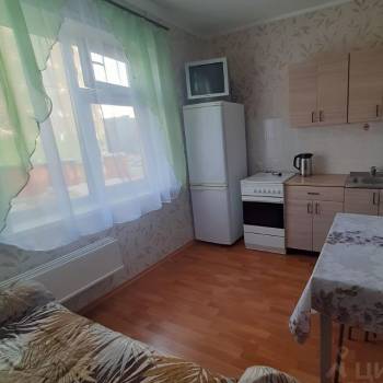 Сдается 1-комнатная квартира, 40 м²