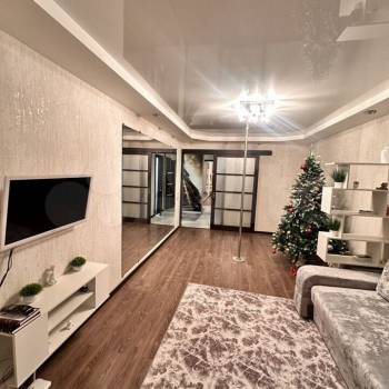 Сдается 1-комнатная квартира, 58 м²