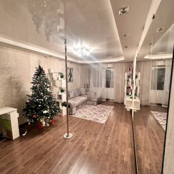 Сдается 1-комнатная квартира, 58 м²