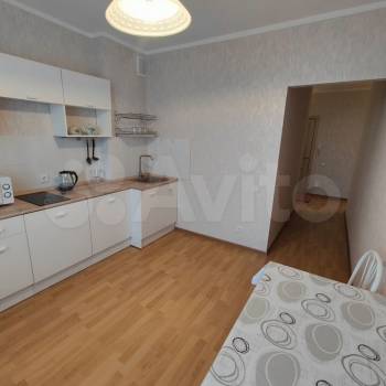 Сдается 1-комнатная квартира, 50 м²