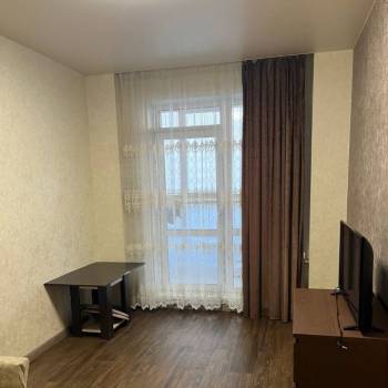 Сдается 1-комнатная квартира, 50 м²