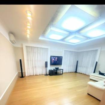 Сдается 2-х комнатная квартира, 102,2 м²