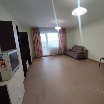 Сдается 1-комнатная квартира, 39 м²