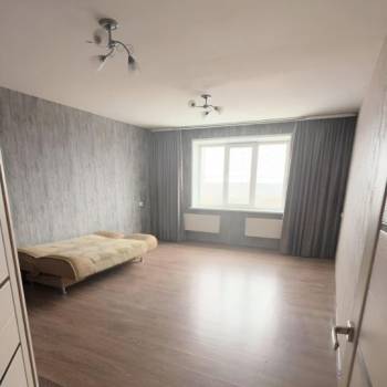 Сдается 2-х комнатная квартира, 76 м²