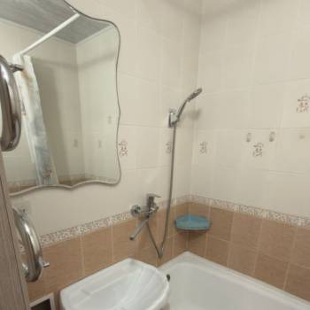 Сдается 2-х комнатная квартира, 76 м²