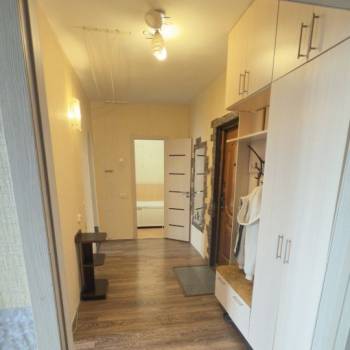 Сдается 2-х комнатная квартира, 76 м²