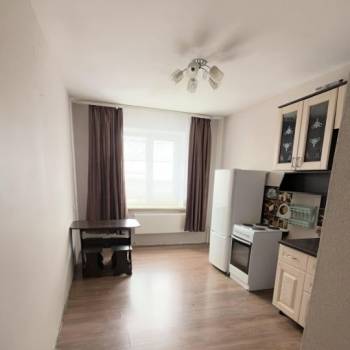 Сдается 2-х комнатная квартира, 76 м²