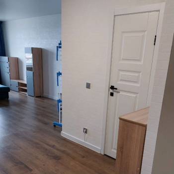 Продается 1-комнатная квартира, 42 м²