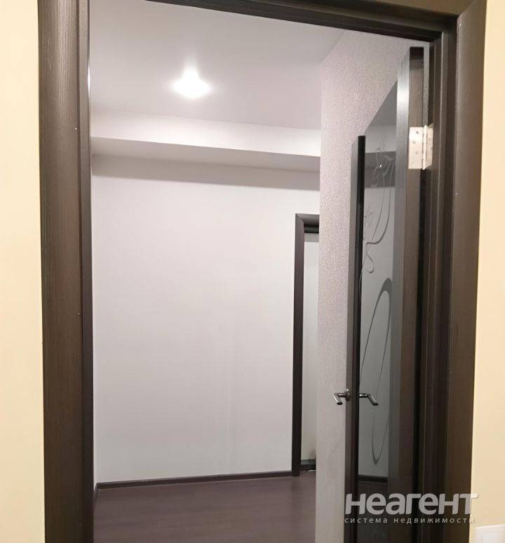 Сдается 1-к квартира, Кировский, ул. Петухова