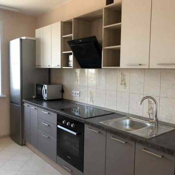 Сдается 1-комнатная квартира, 58 м²