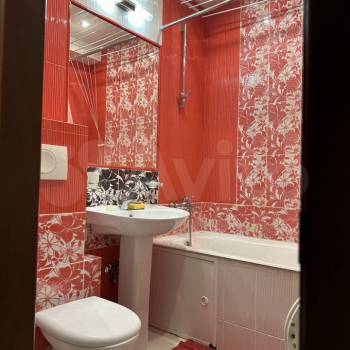 Сдается 2-х комнатная квартира, 77 м²