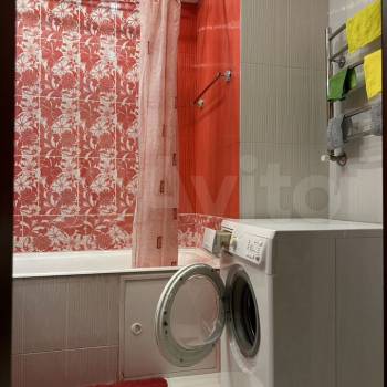 Сдается 2-х комнатная квартира, 77 м²