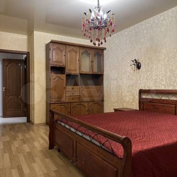 Сдается 2-х комнатная квартира, 77 м²