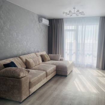 Сдается 2-х комнатная квартира, 97 м²