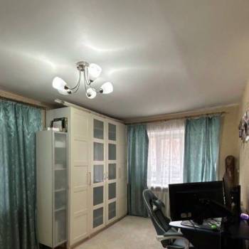 Продается 1-комнатная квартира, 32 м²