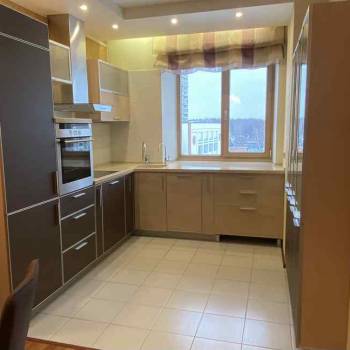 Сдается 2-х комнатная квартира, 74 м²