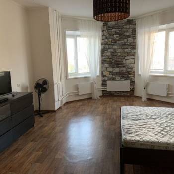 Сдается 1-комнатная квартира, 49 м²