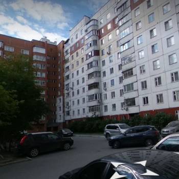 Продается Многокомнатная квартира, 80 м²
