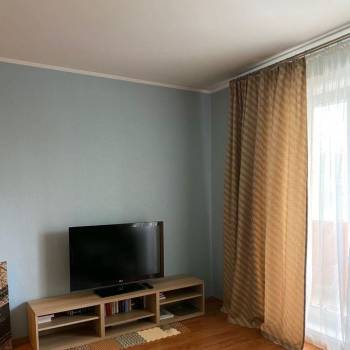 Продается Многокомнатная квартира, 80 м²