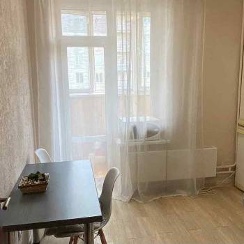 Сдается 1-комнатная квартира, 37 м²