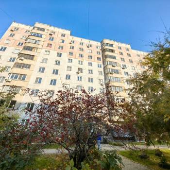 Продается Многокомнатная квартира, 82,6 м²