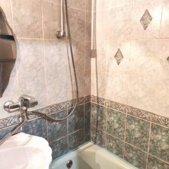 Продается Многокомнатная квартира, 82,6 м²