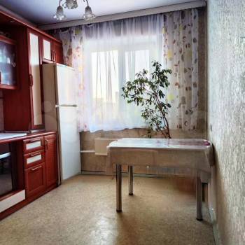 Продается Многокомнатная квартира, 82,6 м²