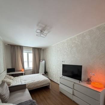 Сдается 1-комнатная квартира, 42 м²