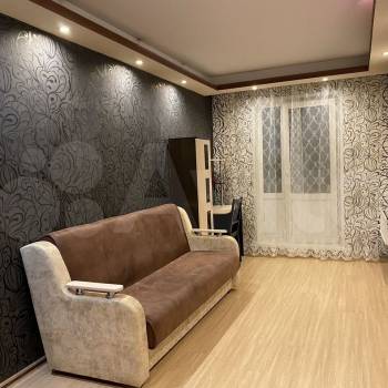 Сдается Многокомнатная квартира, 64 м²