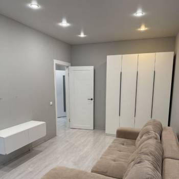 Сдается 1-комнатная квартира, 42 м²