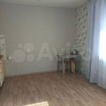 Сдается 1-комнатная квартира, 48 м²