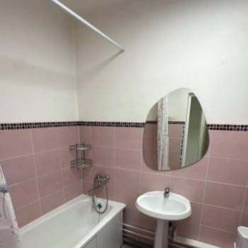 Сдается 1-комнатная квартира, 42,1 м²