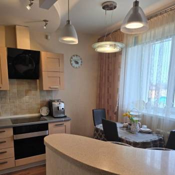 Продается 3-х комнатная квартира, 77 м²