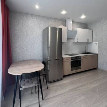 Сдается 1-комнатная квартира, 43 м²