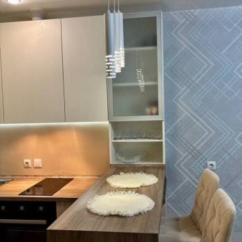 Сдается 1-комнатная квартира, 53 м²