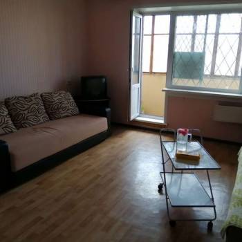 Сдается 1-комнатная квартира, 42 м²